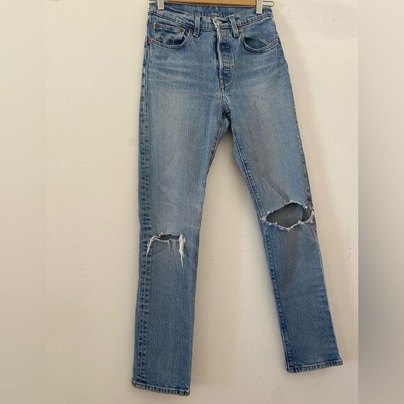 Levi’s Classic 501 Straight leg Jeans Size 26 Button fly distressed knee Vintage - Picture 3 of 10
